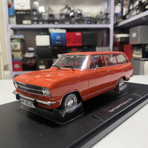 Triple9 opel kadett - 1:18,
